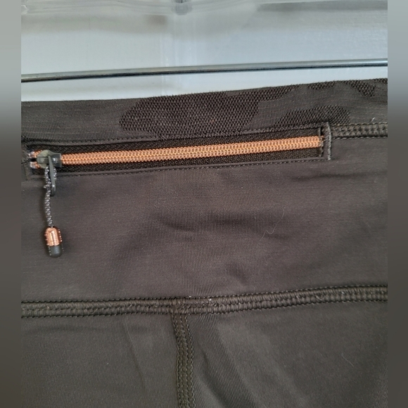 Lululemon womens capris - Picture 5 of 6